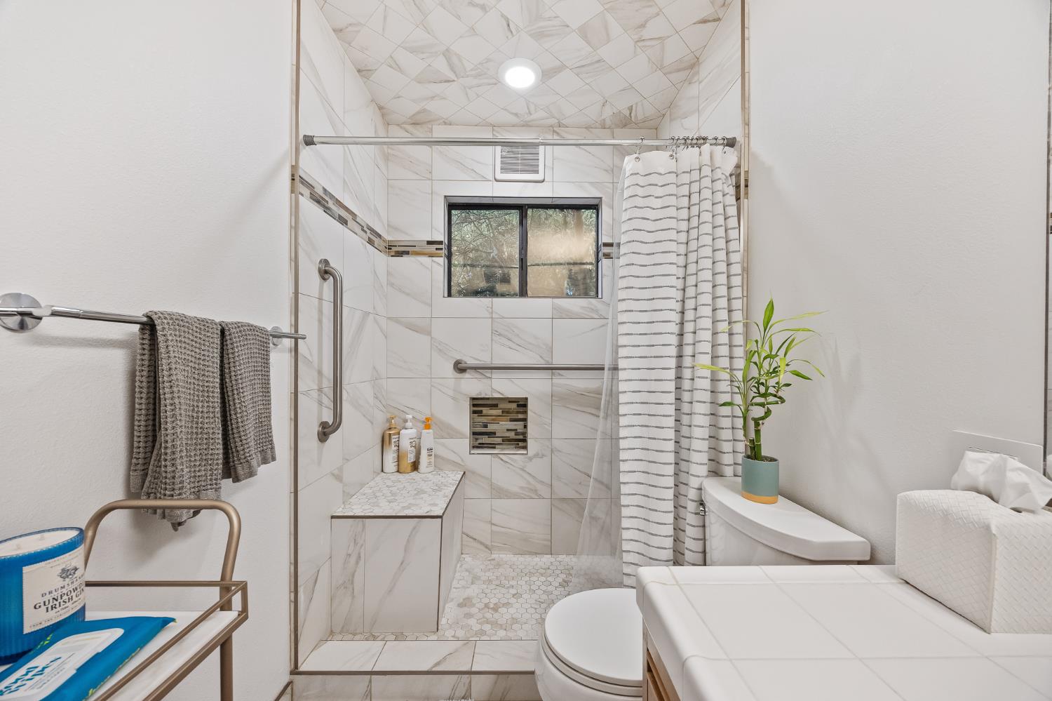 1135 E Santa Ana Ave, Fresno, CA 93704