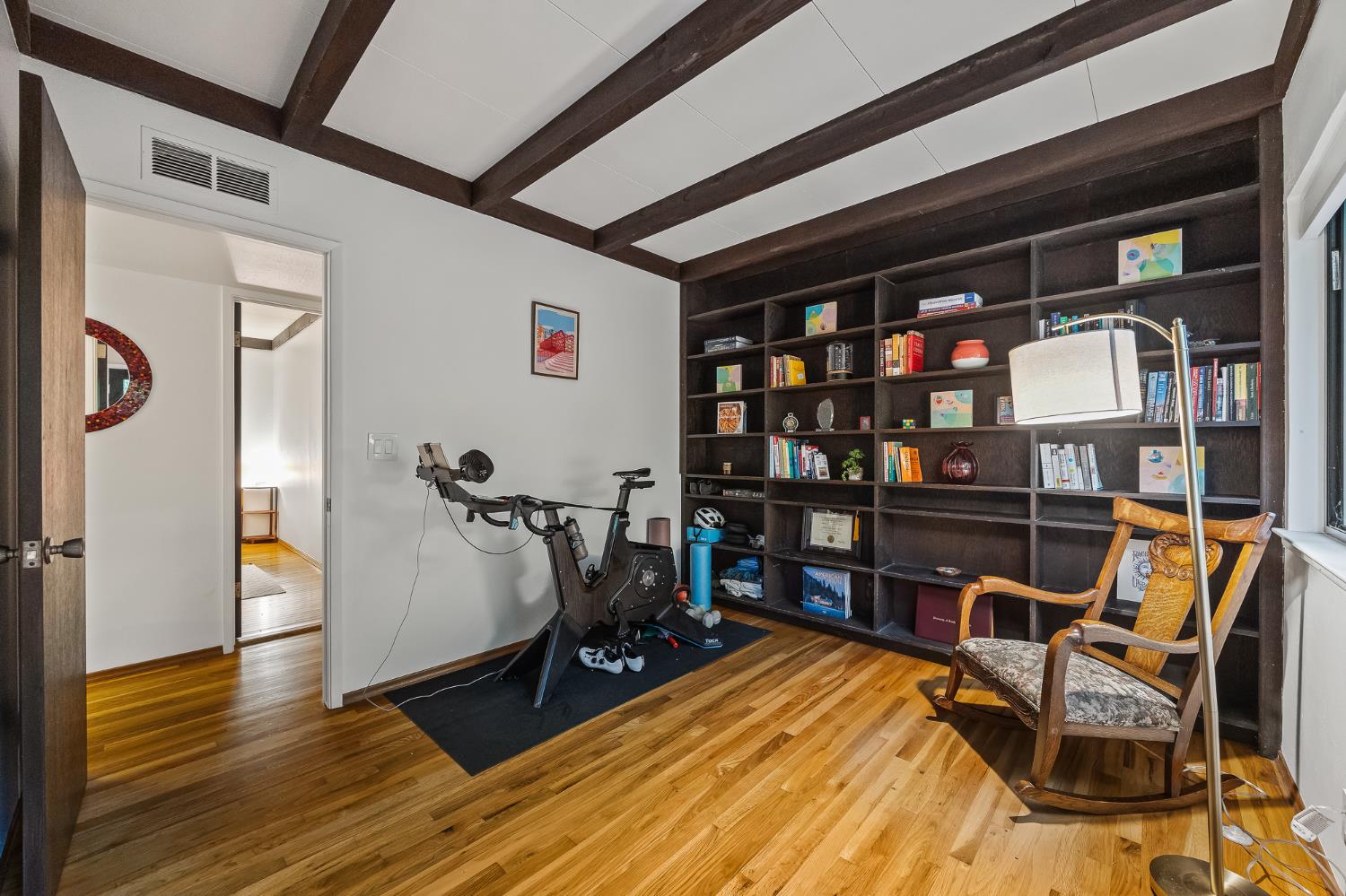 1135 E Santa Ana Ave, Fresno, CA 93704