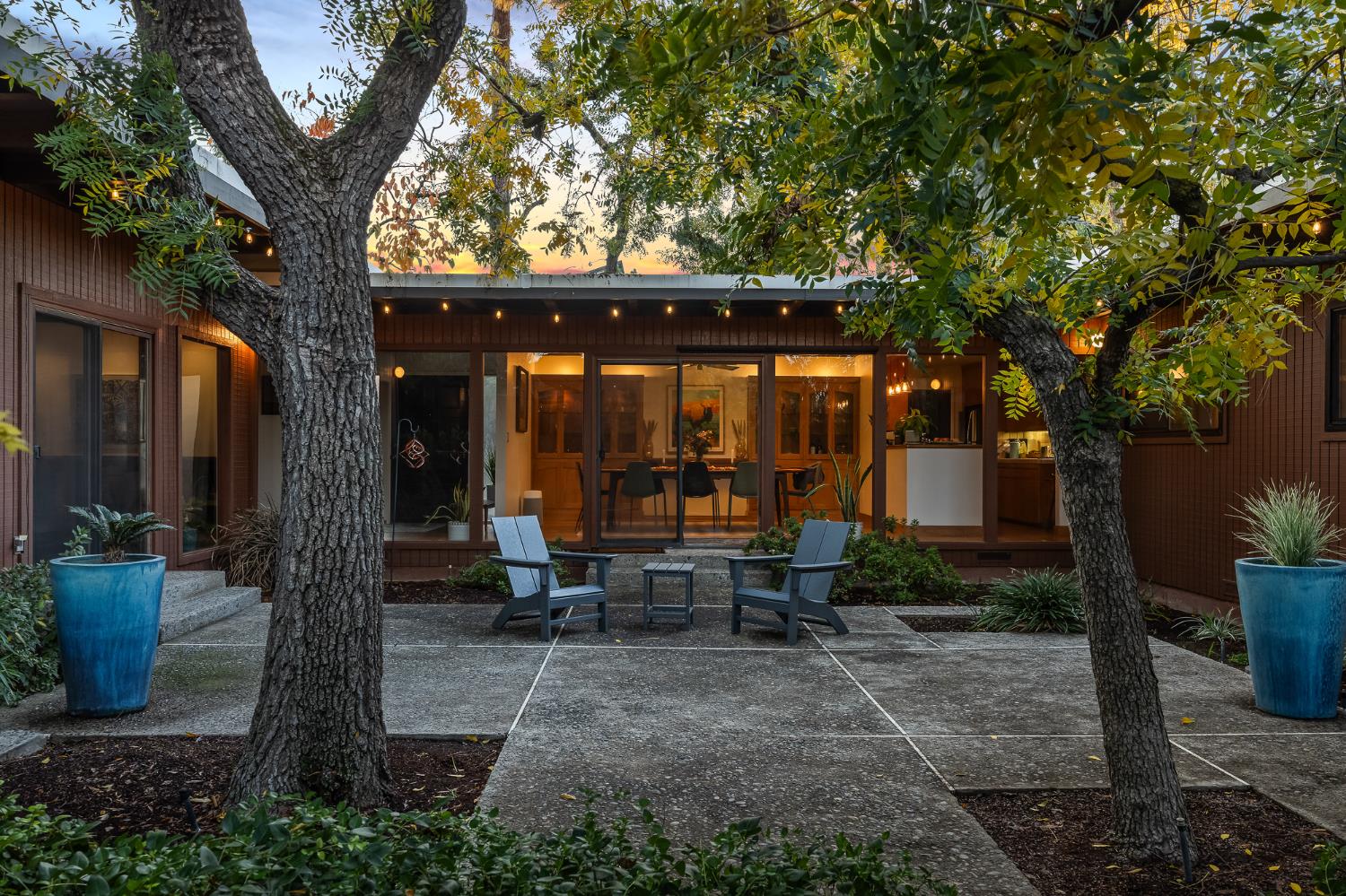 1135 E Santa Ana Ave, Fresno, CA 93704