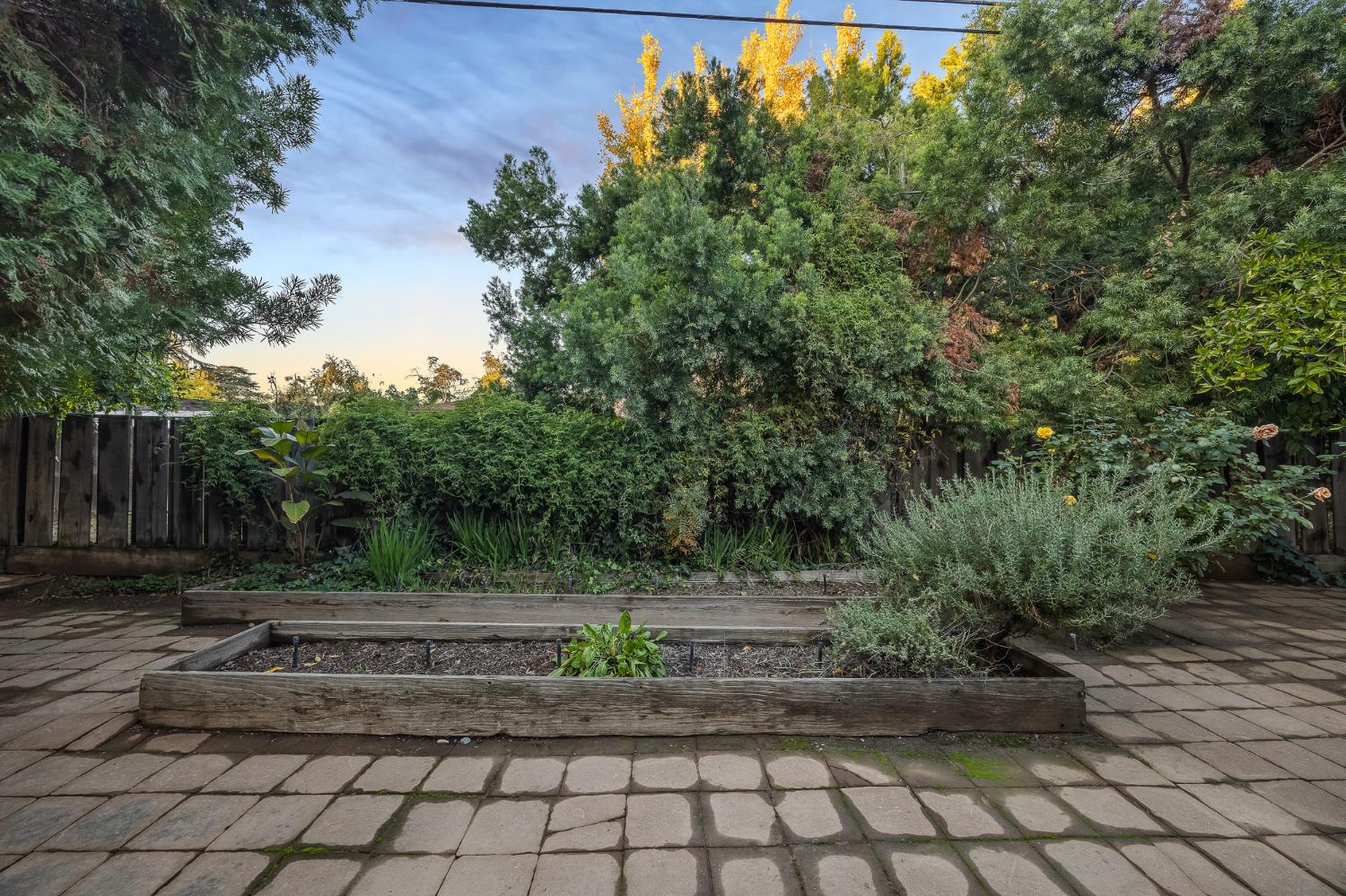 1135 E Santa Ana Ave, Fresno, CA 93704