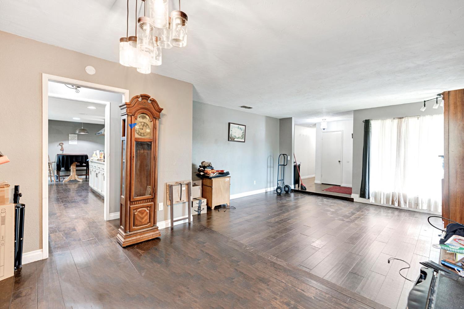 1192 Ashland Dr, Lemoore, CA 93245