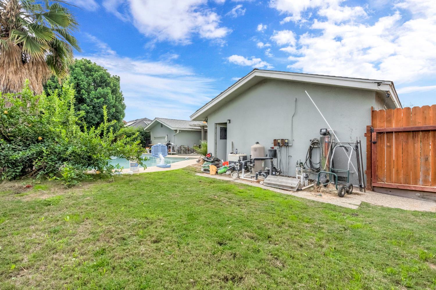 1192 Ashland Dr, Lemoore, CA 93245