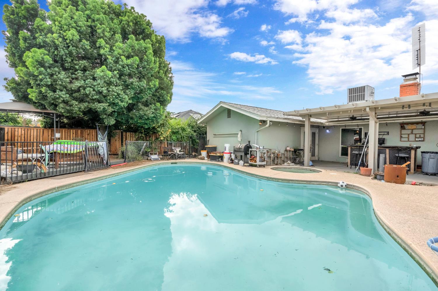 1192 Ashland Dr, Lemoore, CA 93245