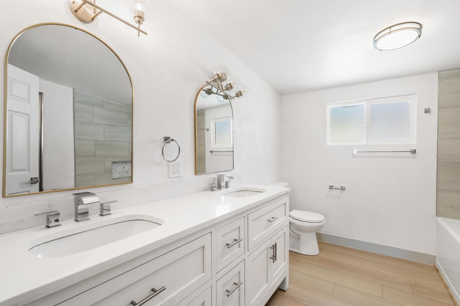 1554 W Thomas Ave, Fresno, CA 93728