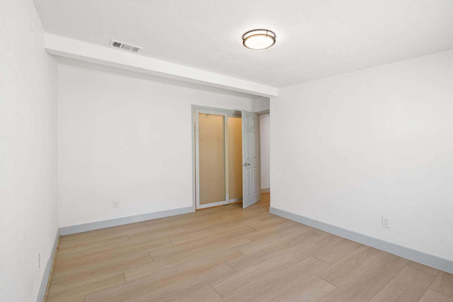 1554 W Thomas Ave, Fresno, CA 93728