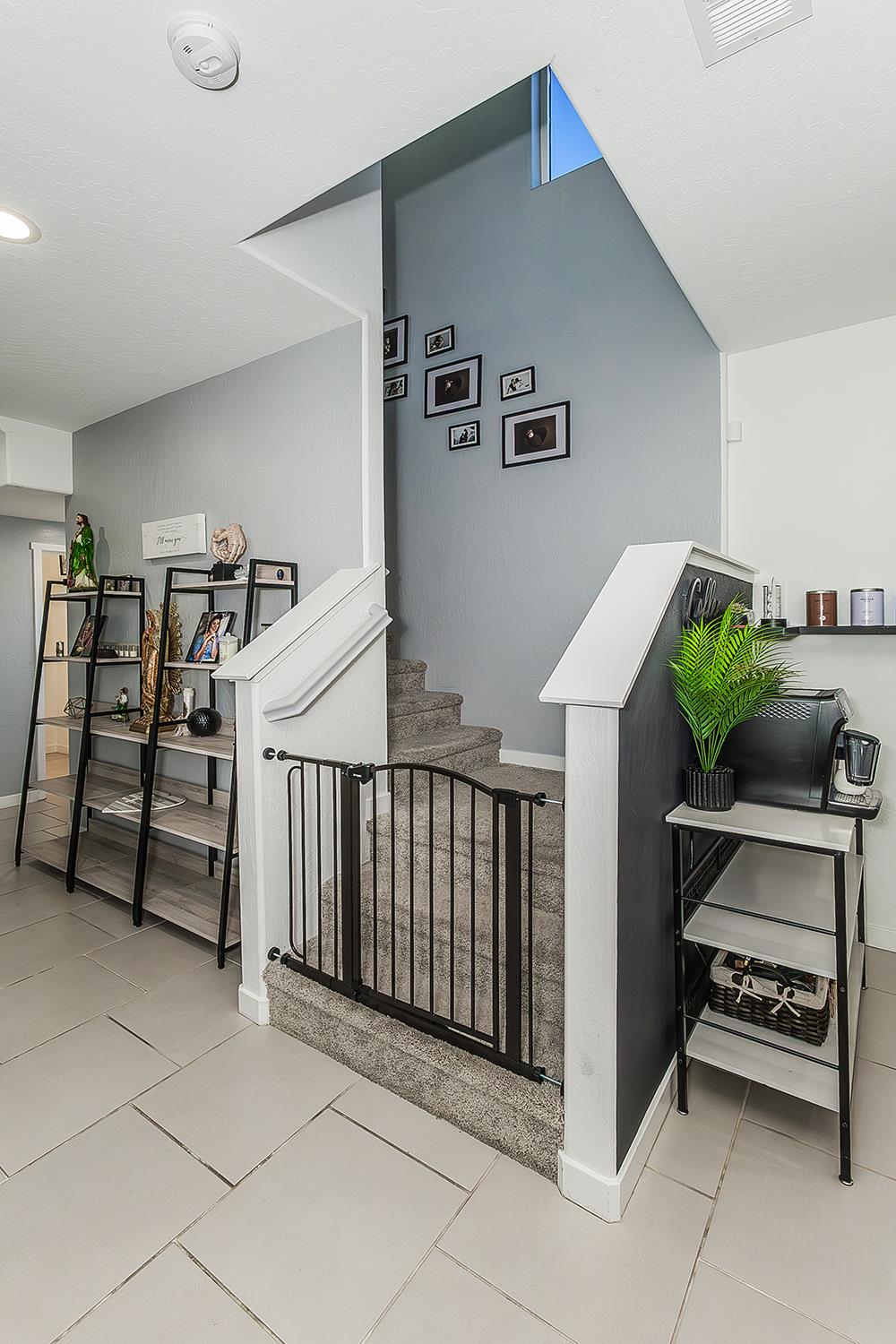 6136 W Oakley, Fresno, CA 93723