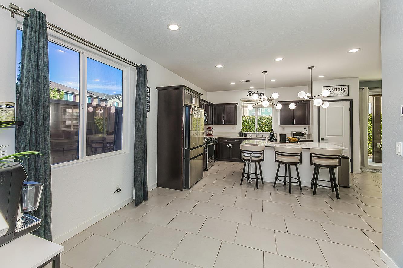 6136 W Oakley, Fresno, CA 93723