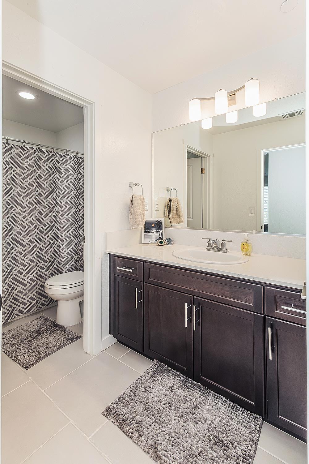 6136 W Oakley, Fresno, CA 93723