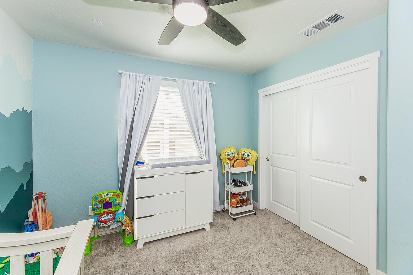 6136 W Oakley, Fresno, CA 93723