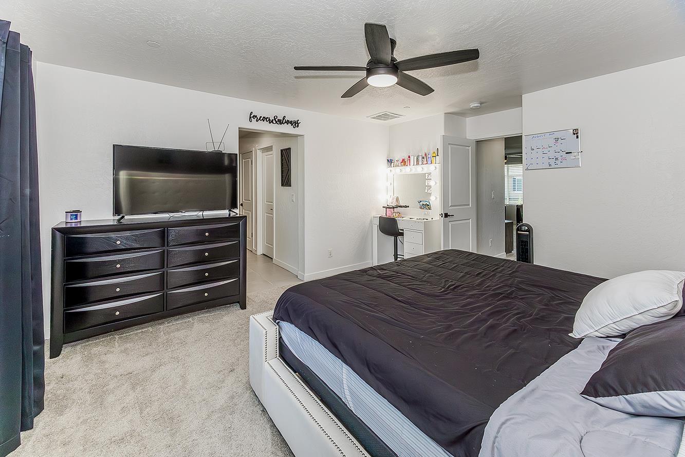 6136 W Oakley, Fresno, CA 93723