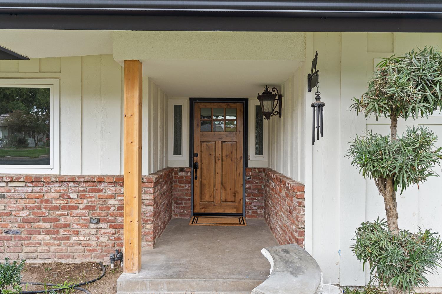 1345 W Escalon Ave, Fresno, CA 93711