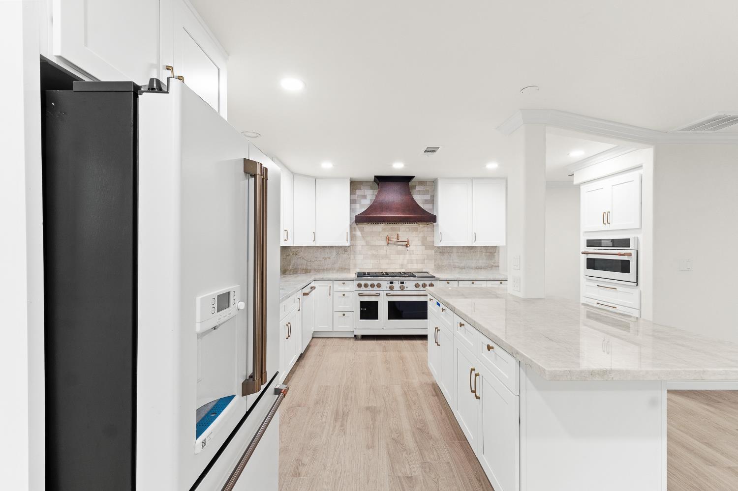 1345 W Escalon Ave, Fresno, CA 93711