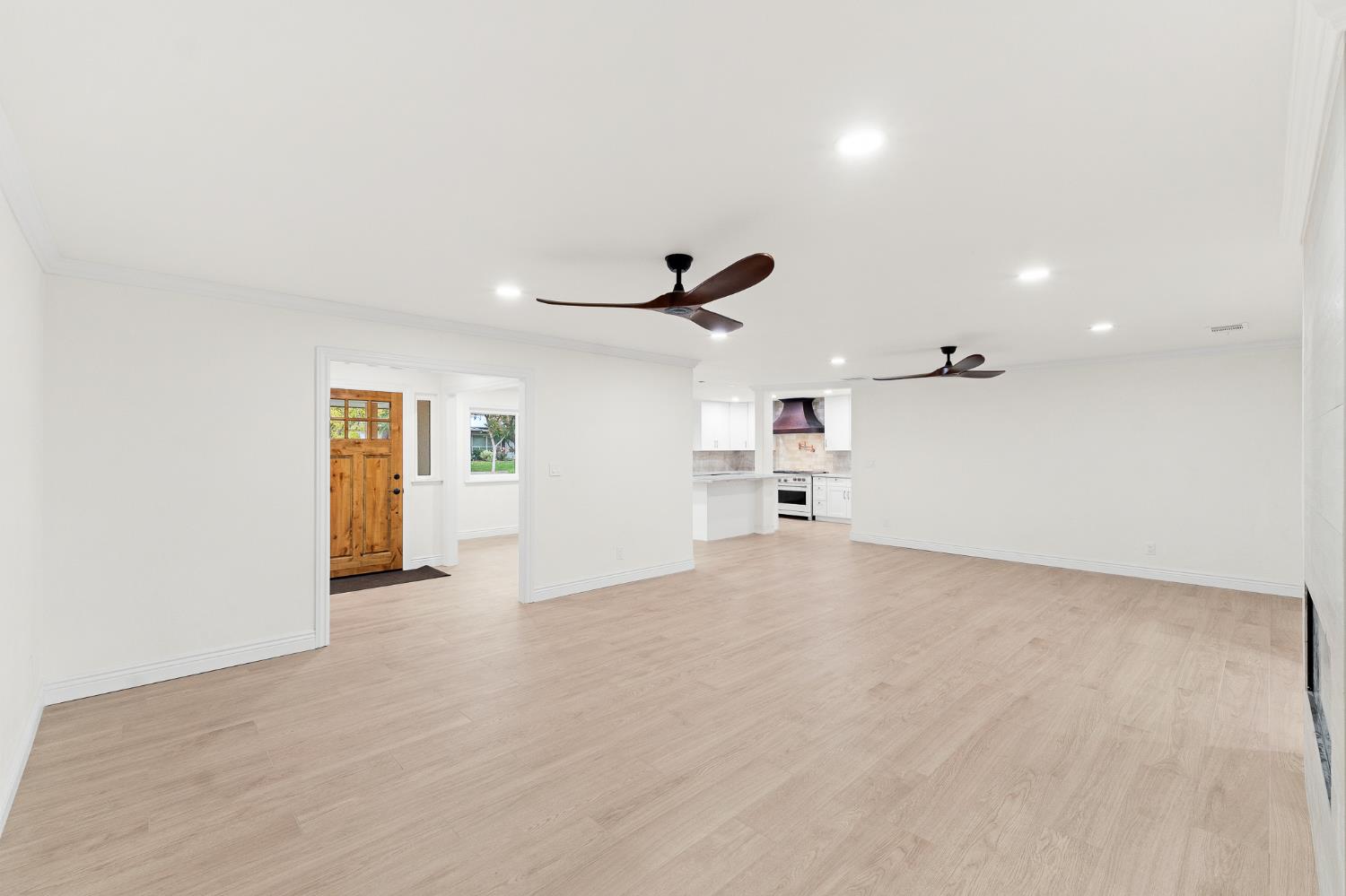 1345 W Escalon Ave, Fresno, CA 93711