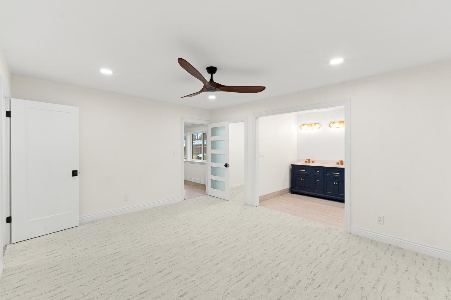 1345 W Escalon Ave, Fresno, CA 93711