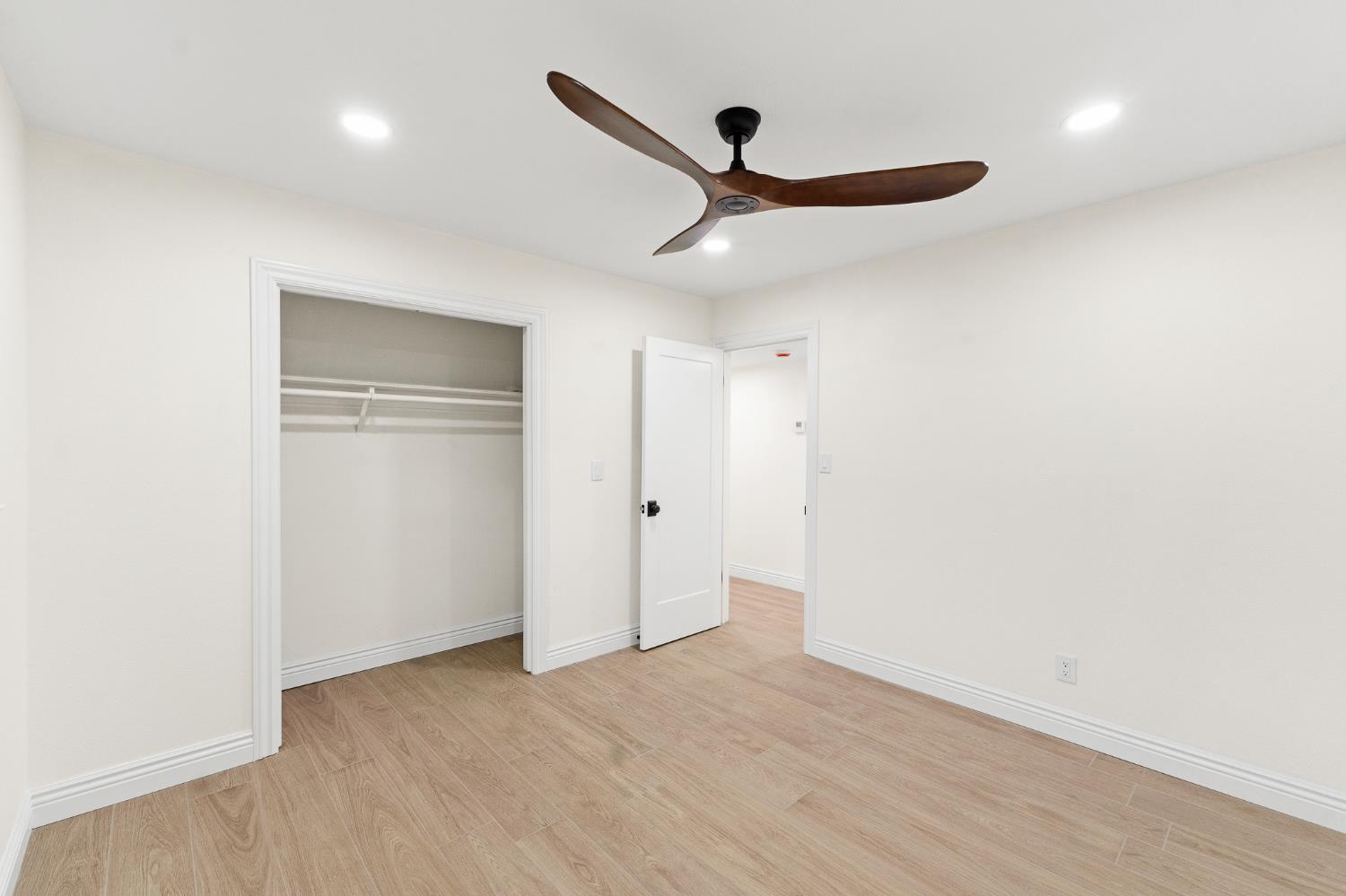 1345 W Escalon Ave, Fresno, CA 93711