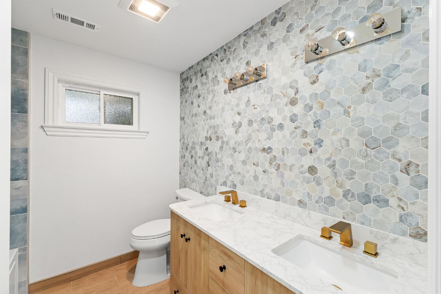 1345 W Escalon Ave, Fresno, CA 93711