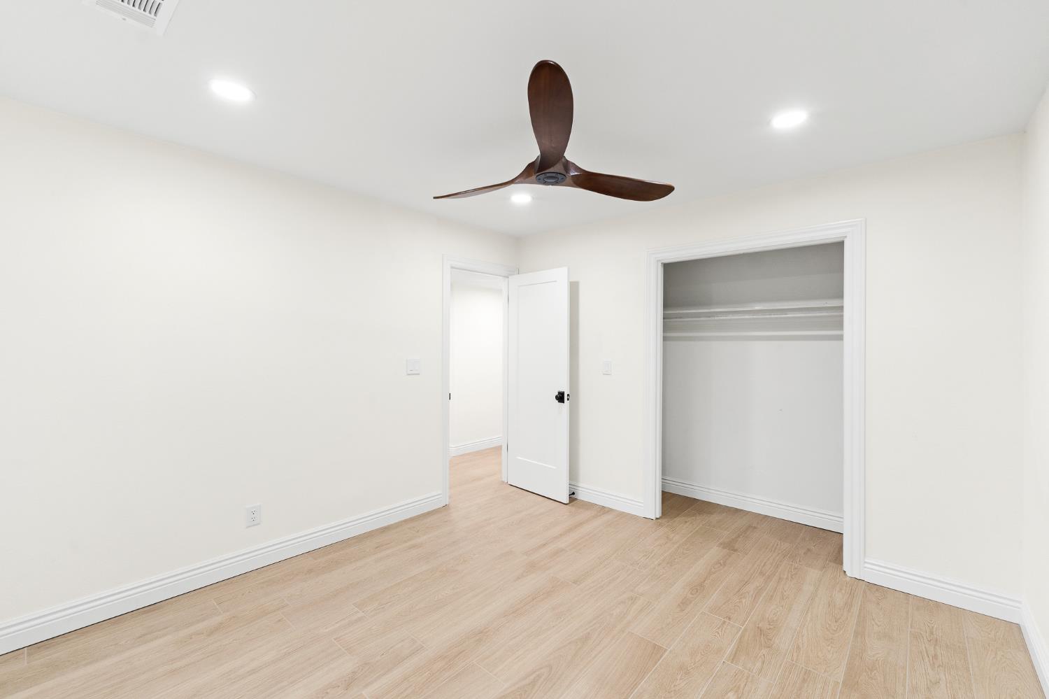 1345 W Escalon Ave, Fresno, CA 93711