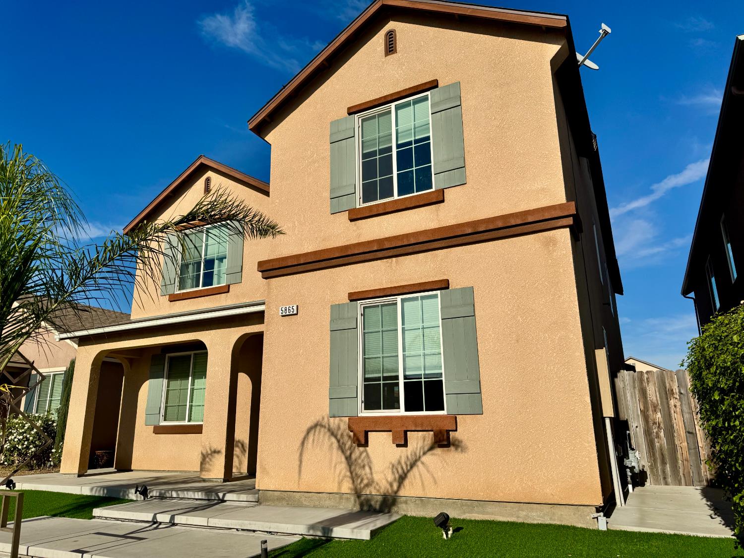 5865 E Beck Ave, Fresno, CA 93727