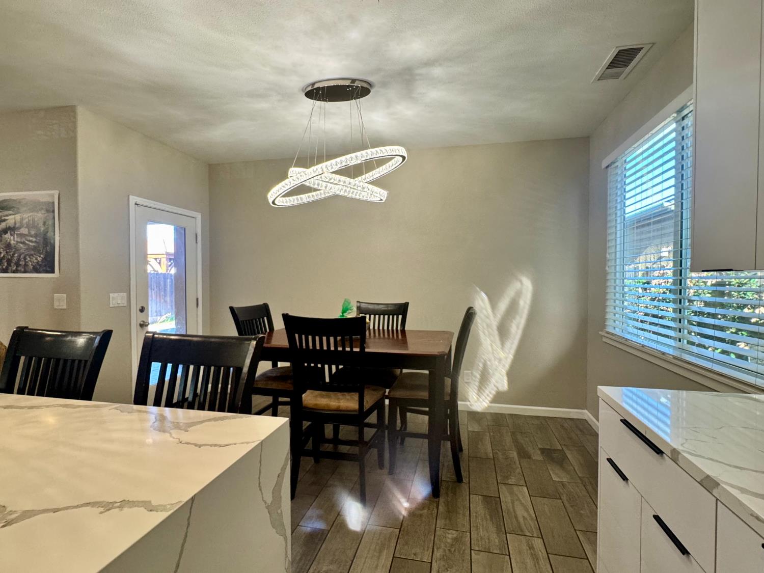 5865 E Beck Ave, Fresno, CA 93727