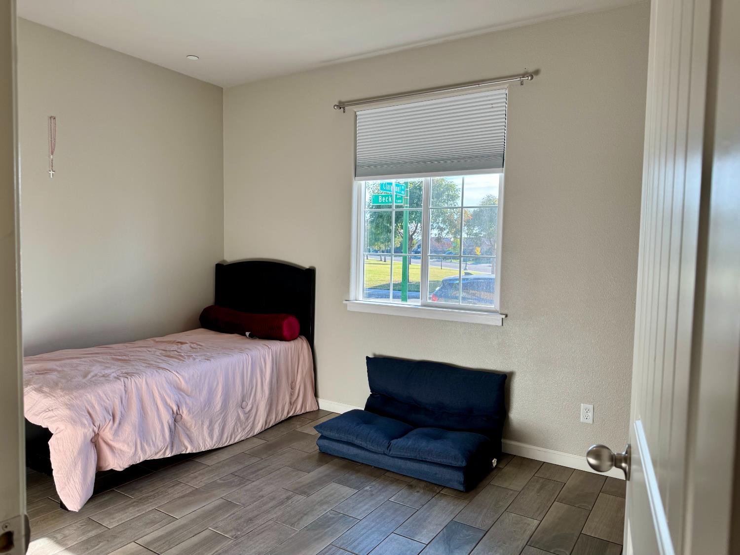 5865 E Beck Ave, Fresno, CA 93727