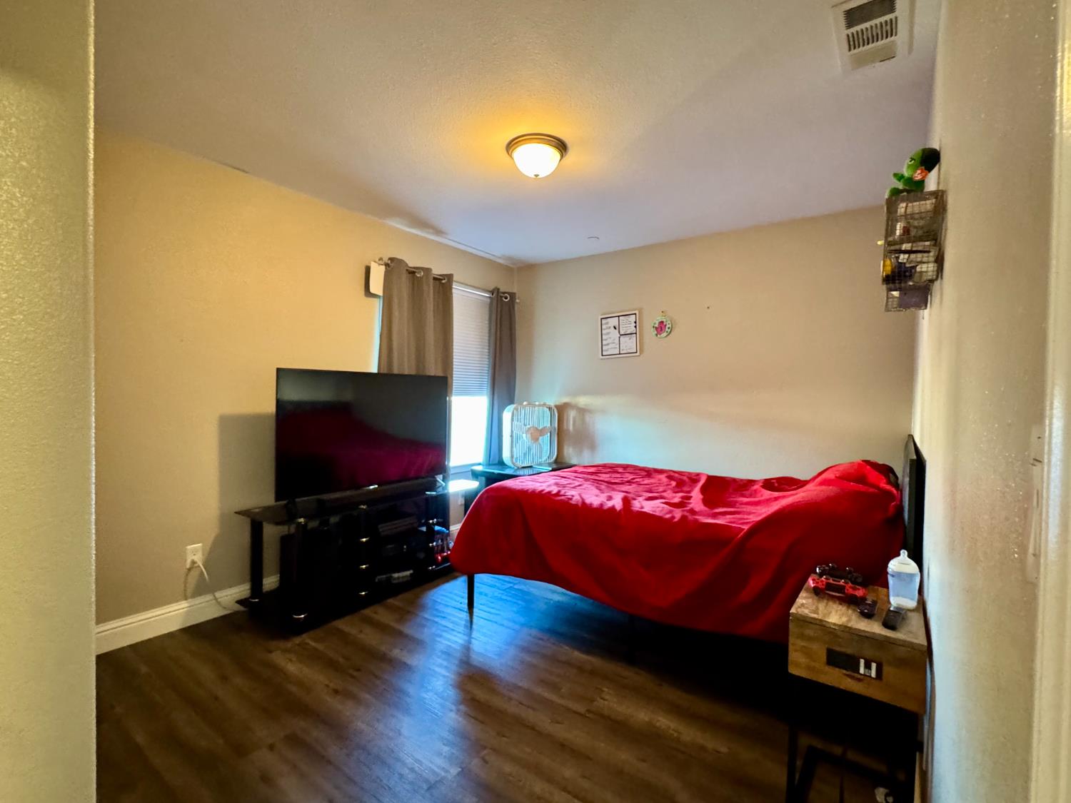 5865 E Beck Ave, Fresno, CA 93727