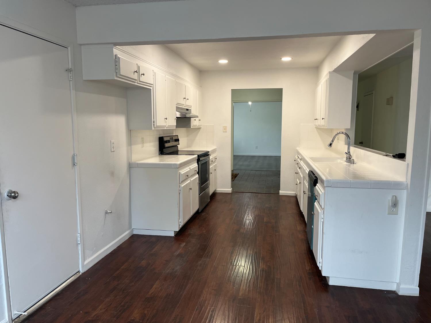 4529 N Warren Ave, Fresno, CA 93705