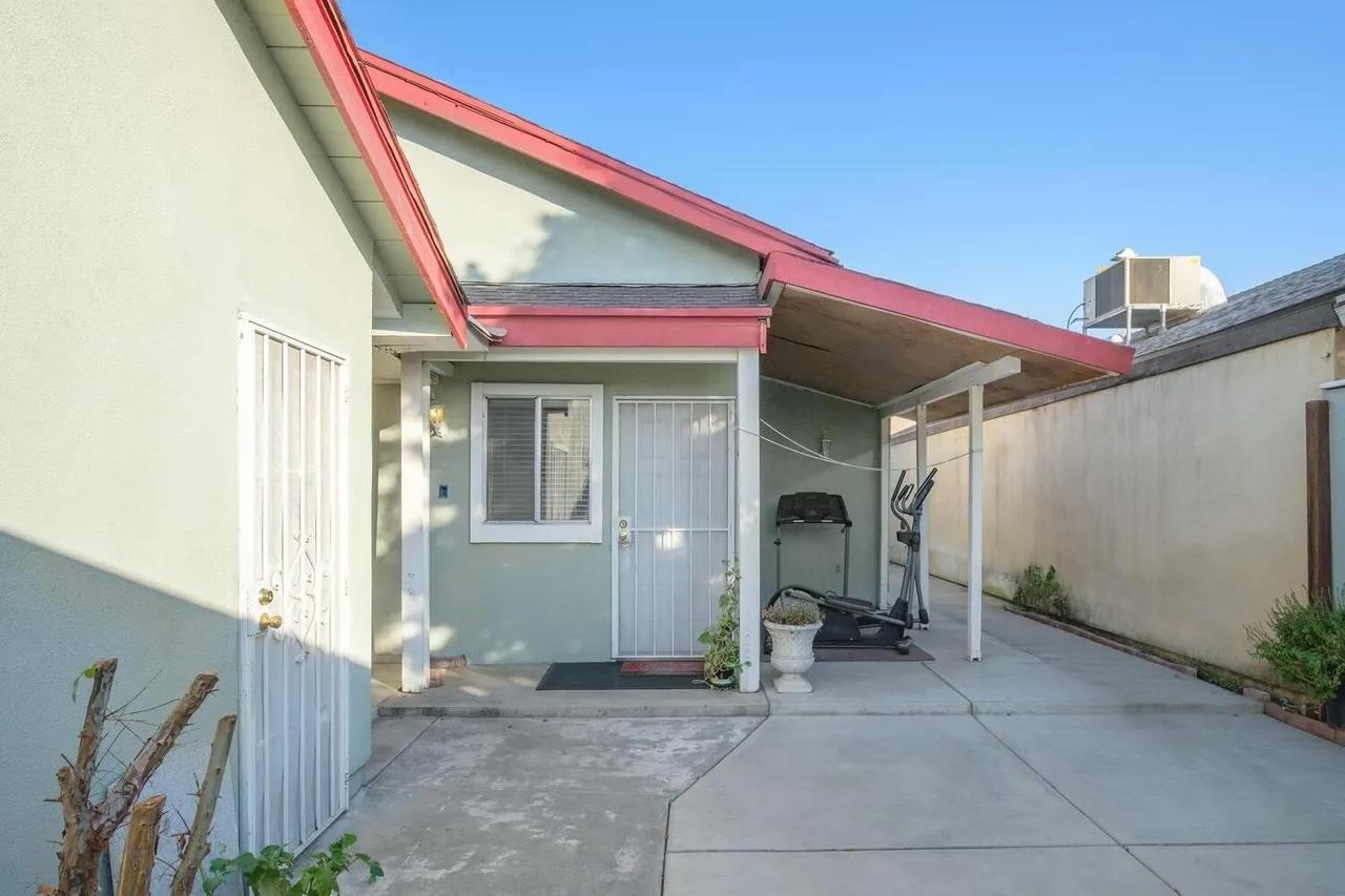 2780 N Marty, Fresno, CA 93722