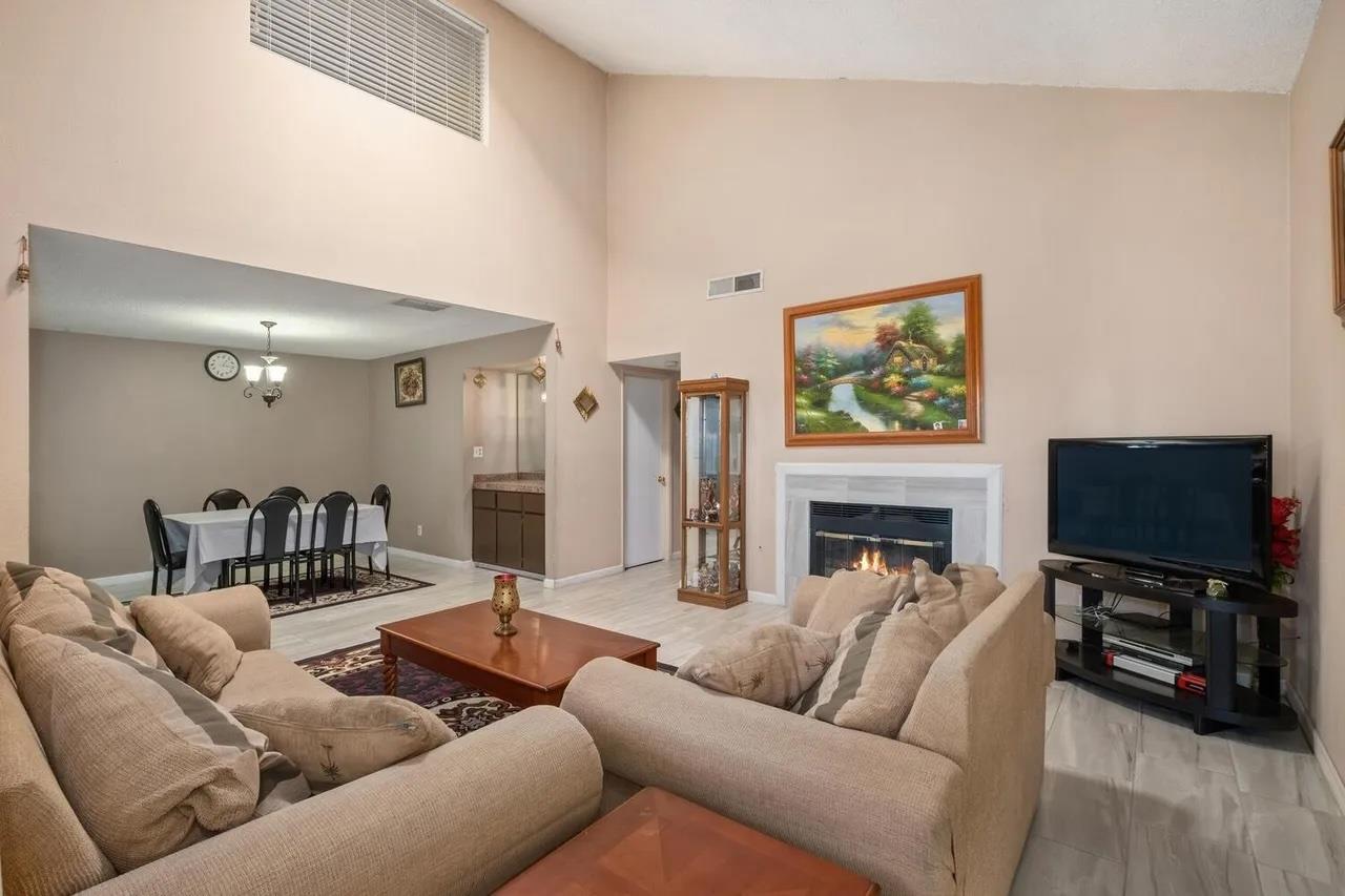 2780 N Marty, Fresno, CA 93722