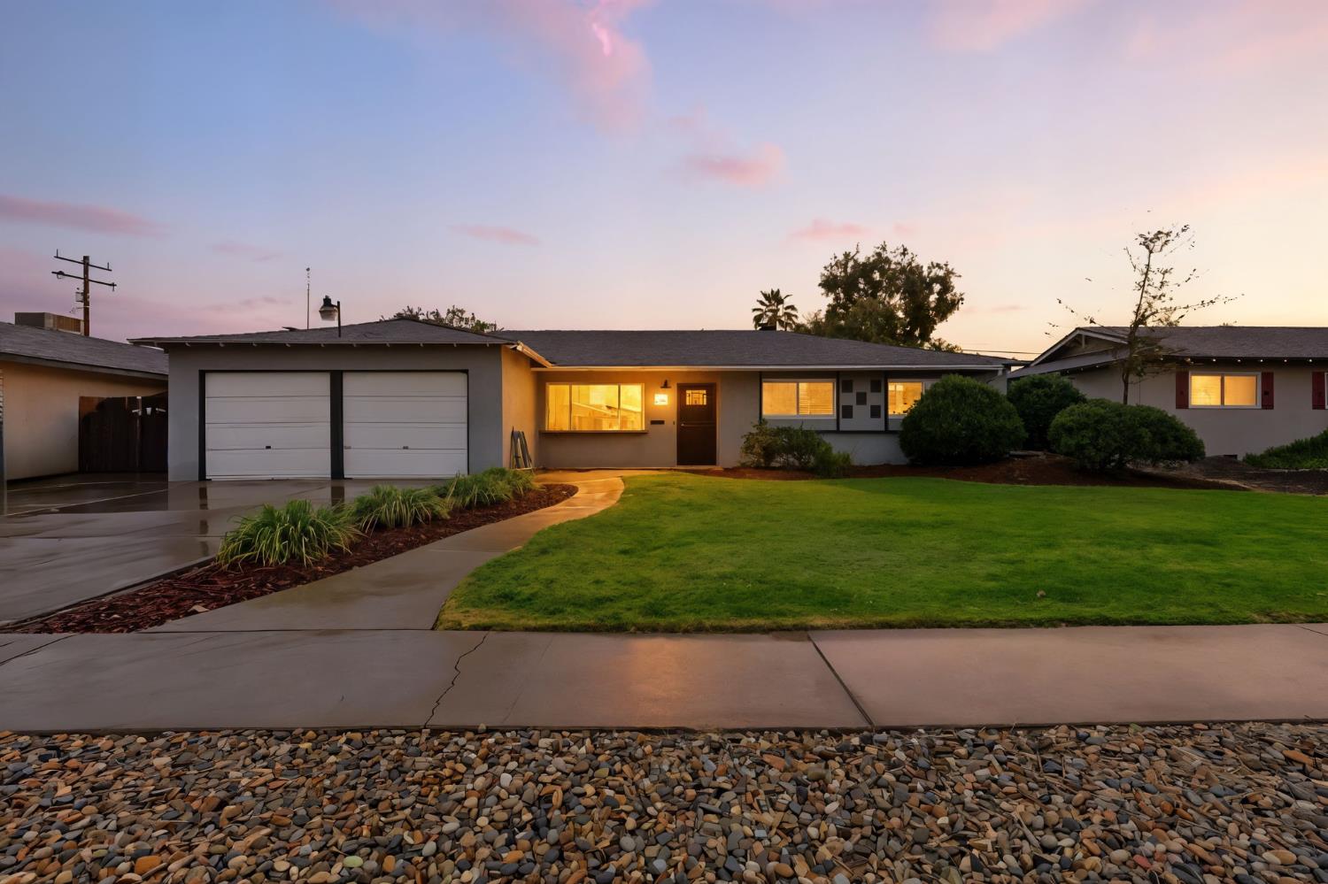 244 E Earl Way, Hanford, CA 93230