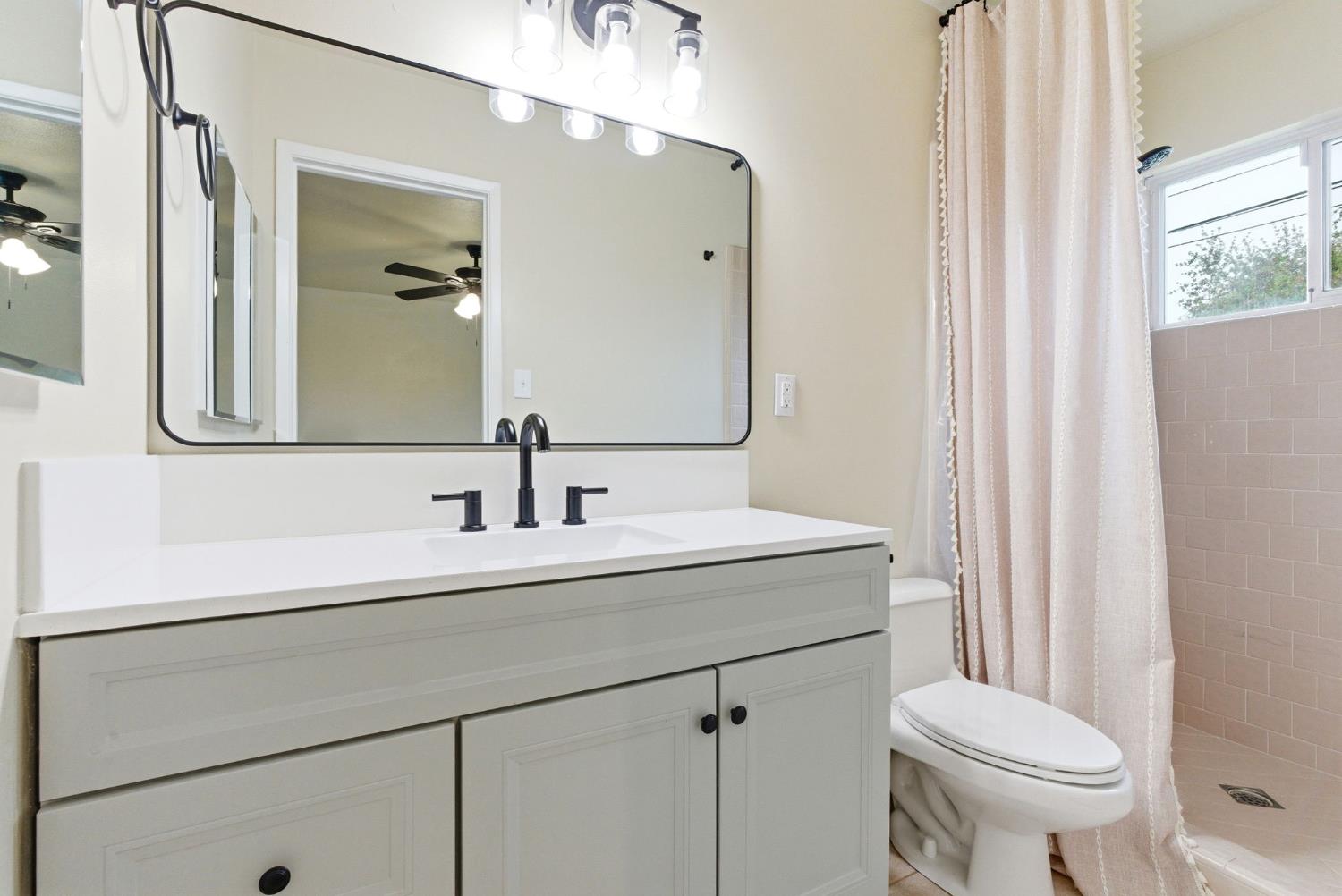 244 E Earl Way, Hanford, CA 93230