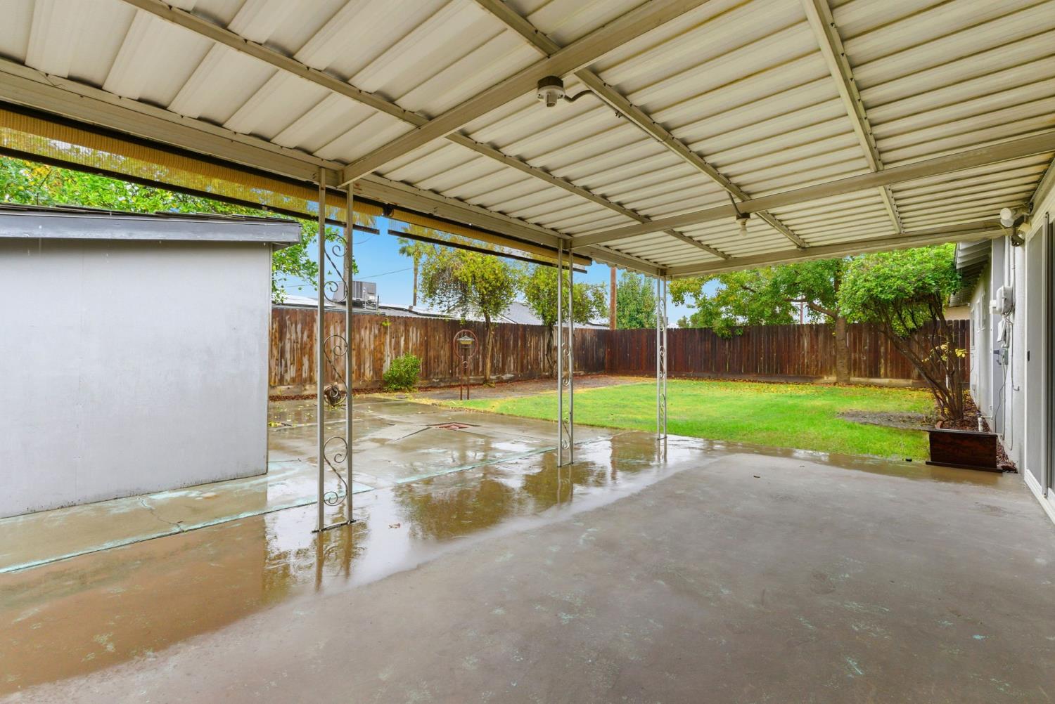 244 E Earl Way, Hanford, CA 93230