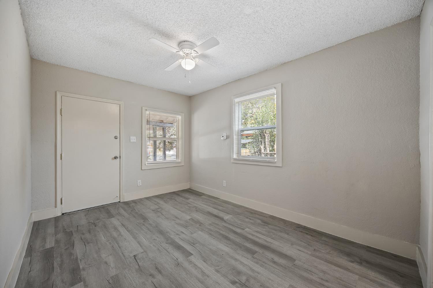 741 W Myers Ave, Fresno, CA 93706