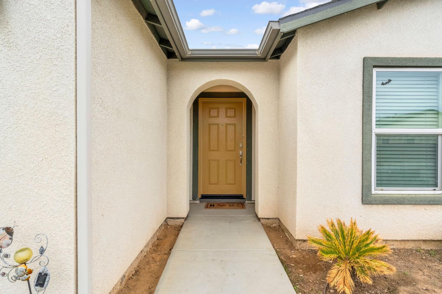 3689 N Mccaffrey Ave, Fresno, CA 93722