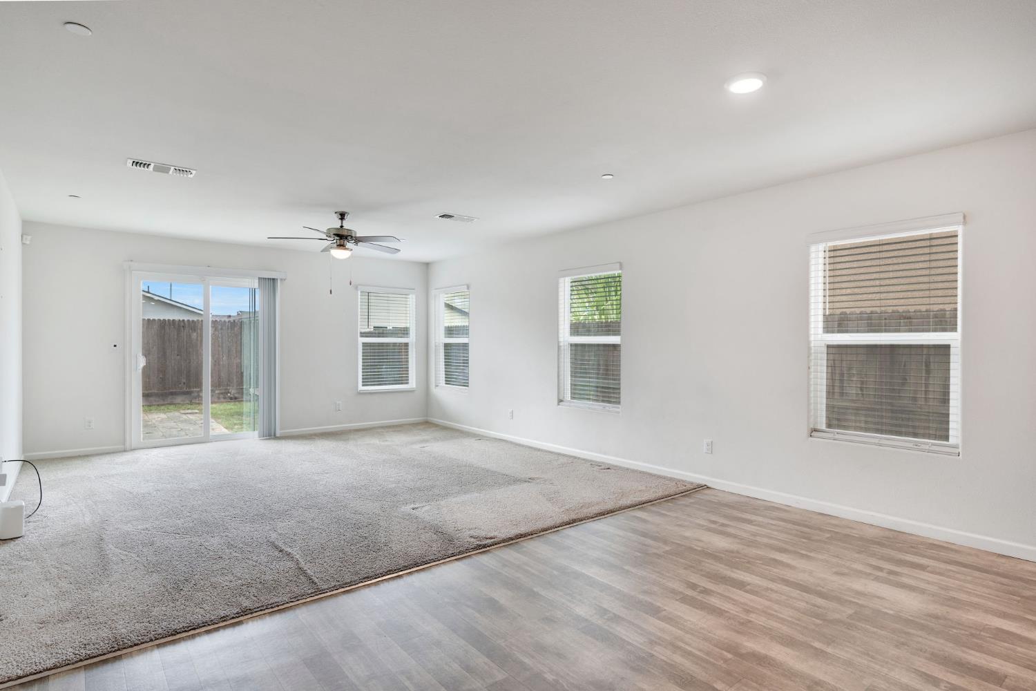 3689 N Mccaffrey Ave, Fresno, CA 93722