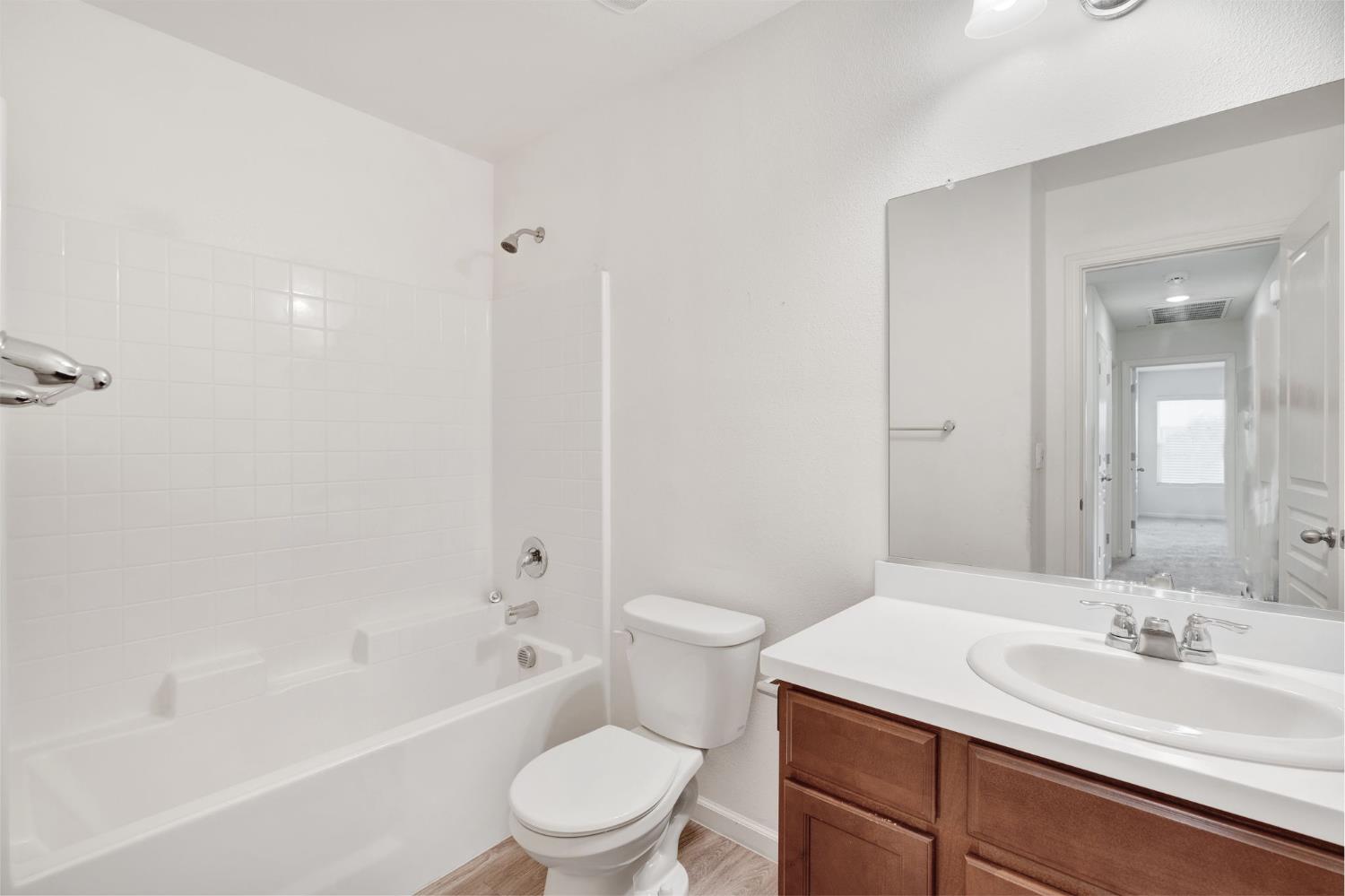 3689 N Mccaffrey Ave, Fresno, CA 93722