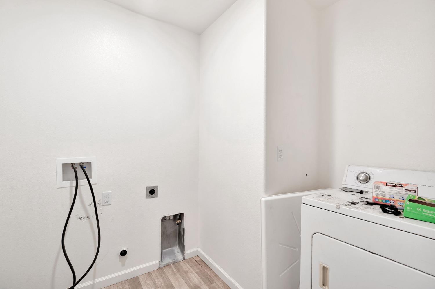 3689 N Mccaffrey Ave, Fresno, CA 93722