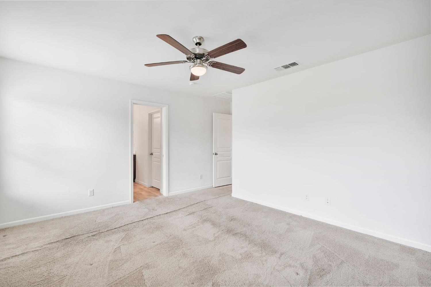 3689 N Mccaffrey Ave, Fresno, CA 93722