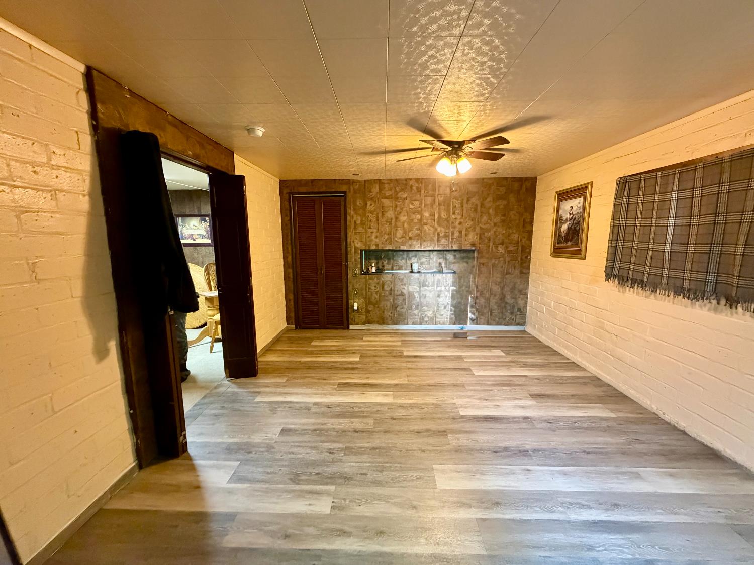 313 S K St, Madera, CA 93637