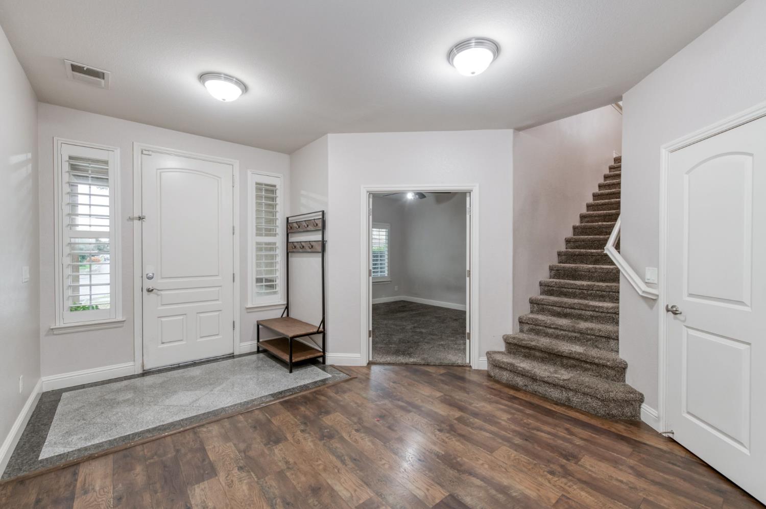 169 Rosewood Ave, Sanger, CA 93657