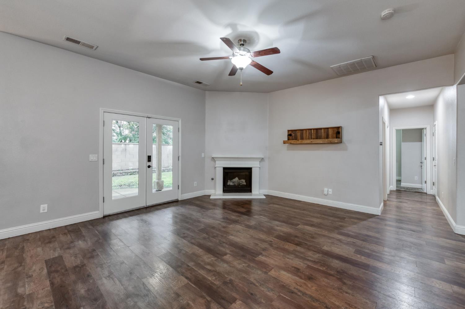 169 Rosewood Ave, Sanger, CA 93657