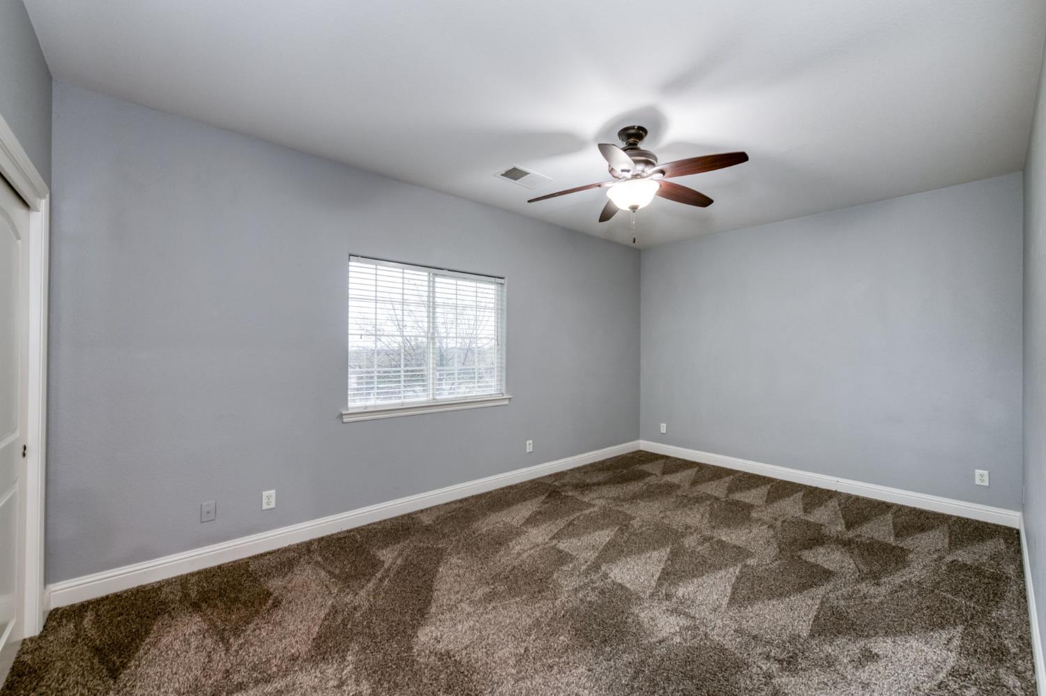 169 Rosewood Ave, Sanger, CA 93657