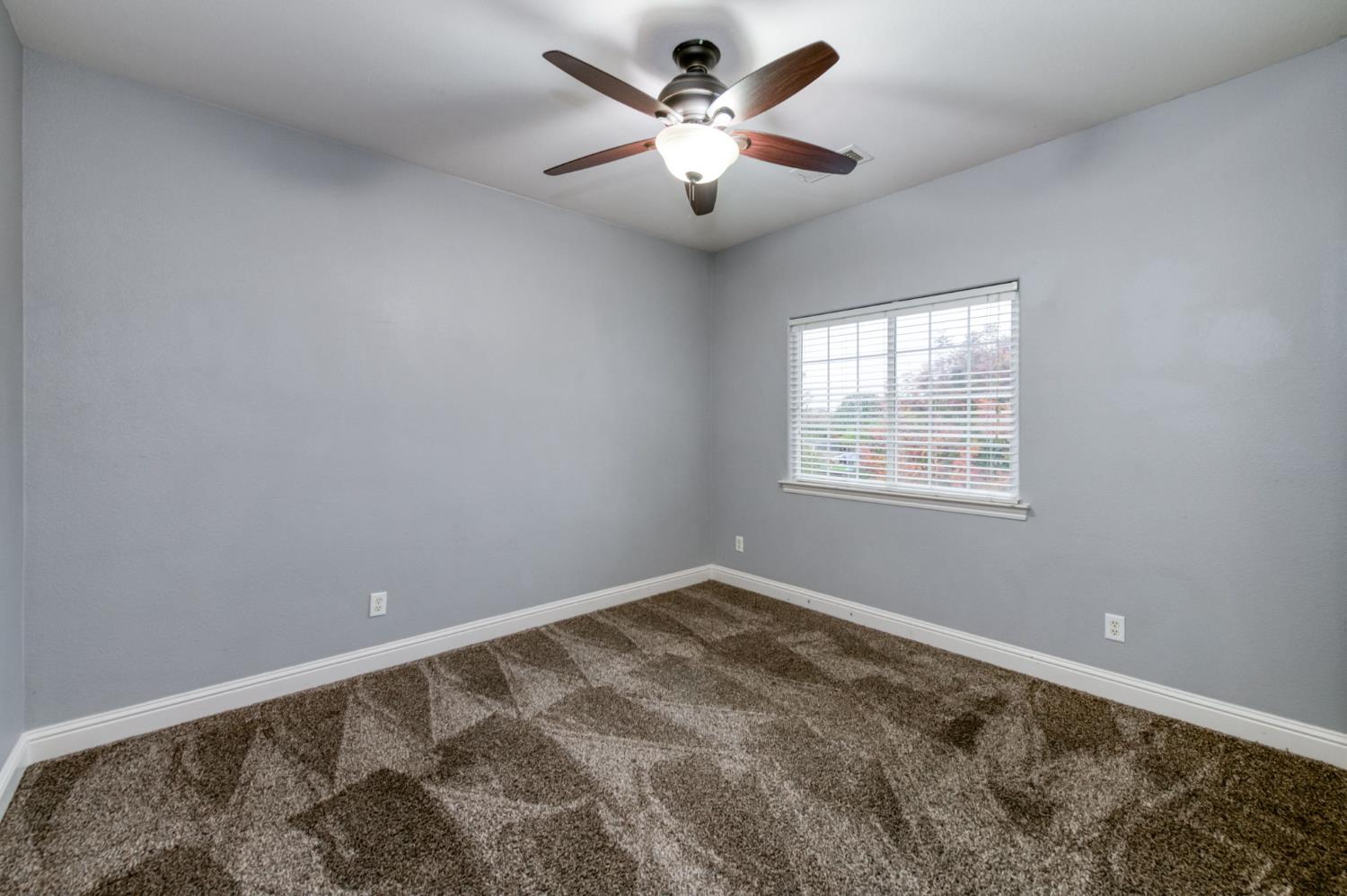 169 Rosewood Ave, Sanger, CA 93657