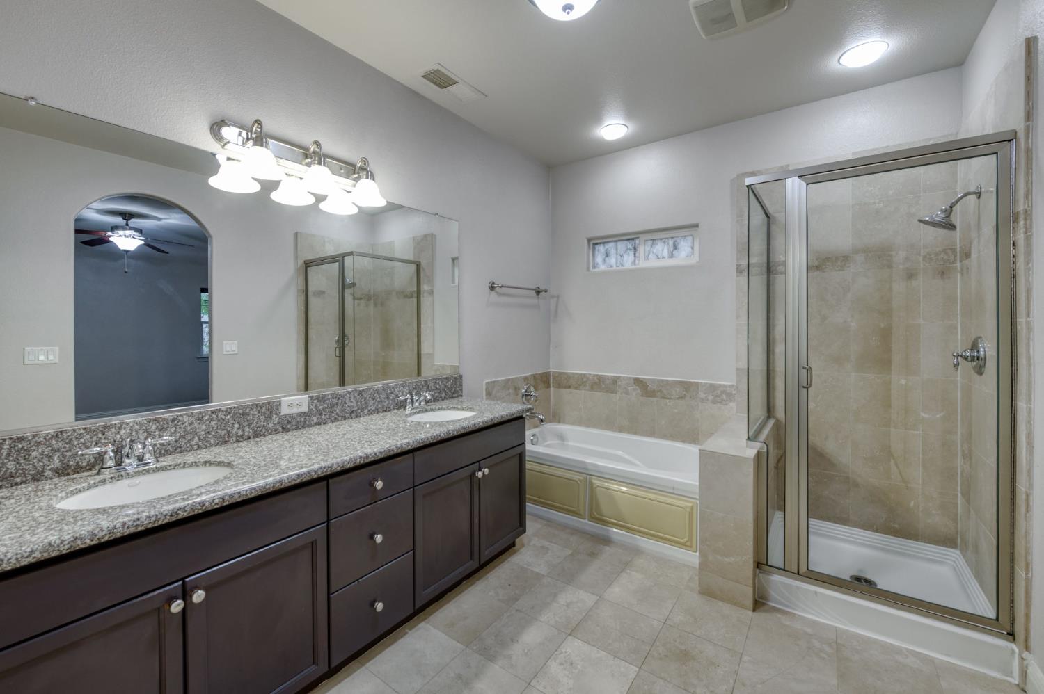 169 Rosewood Ave, Sanger, CA 93657