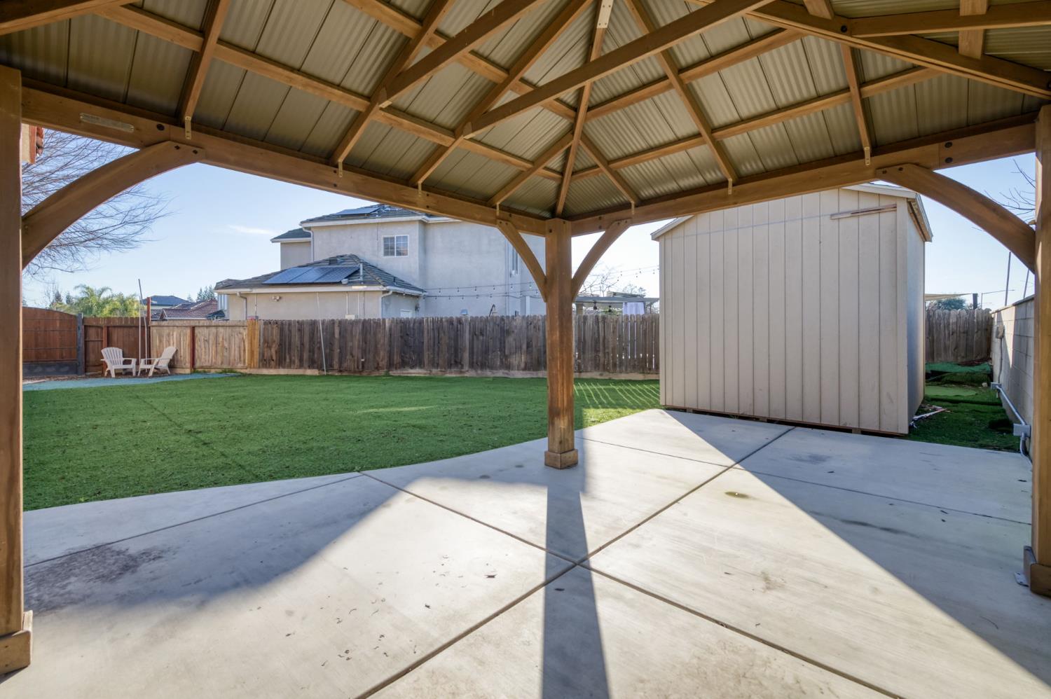 169 Rosewood Ave, Sanger, CA 93657