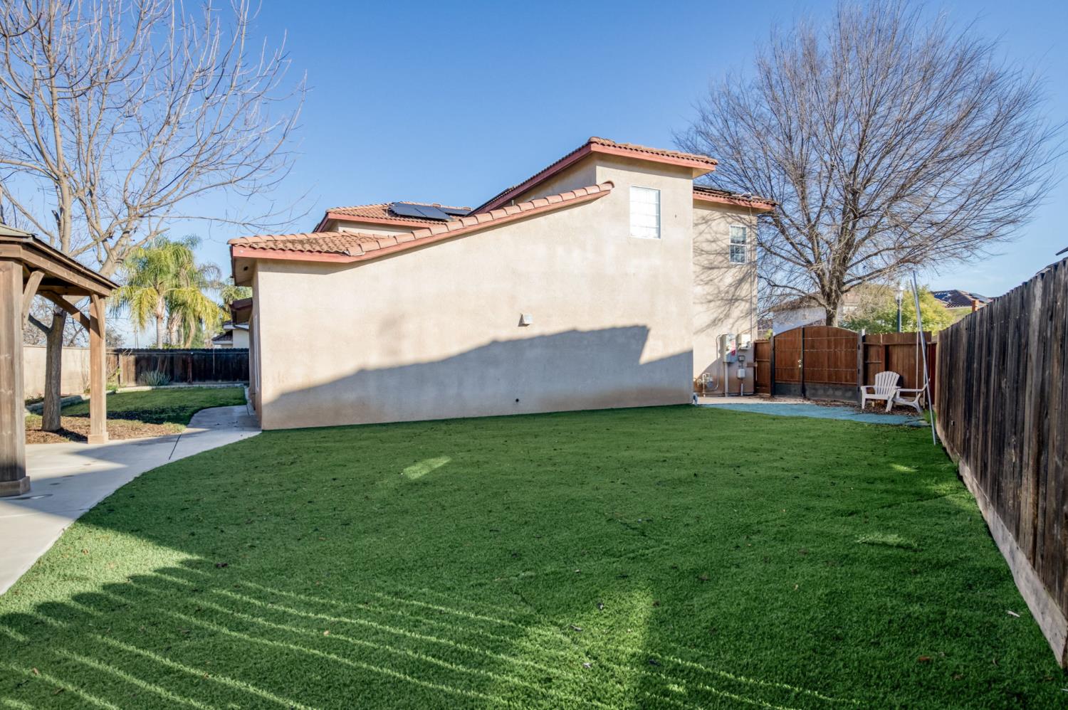 169 Rosewood Ave, Sanger, CA 93657