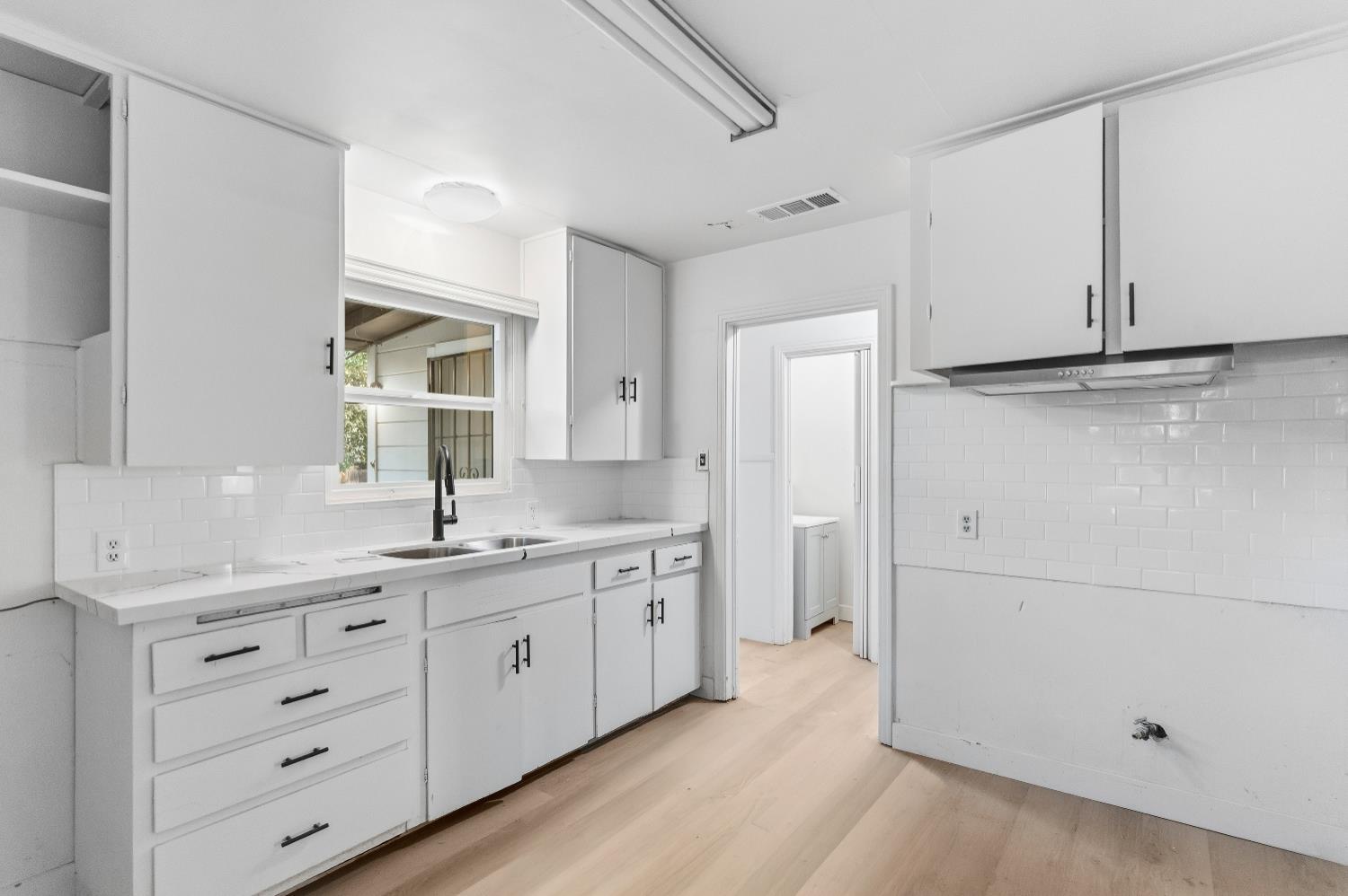 1405 E 22nd St, Merced, CA 95340