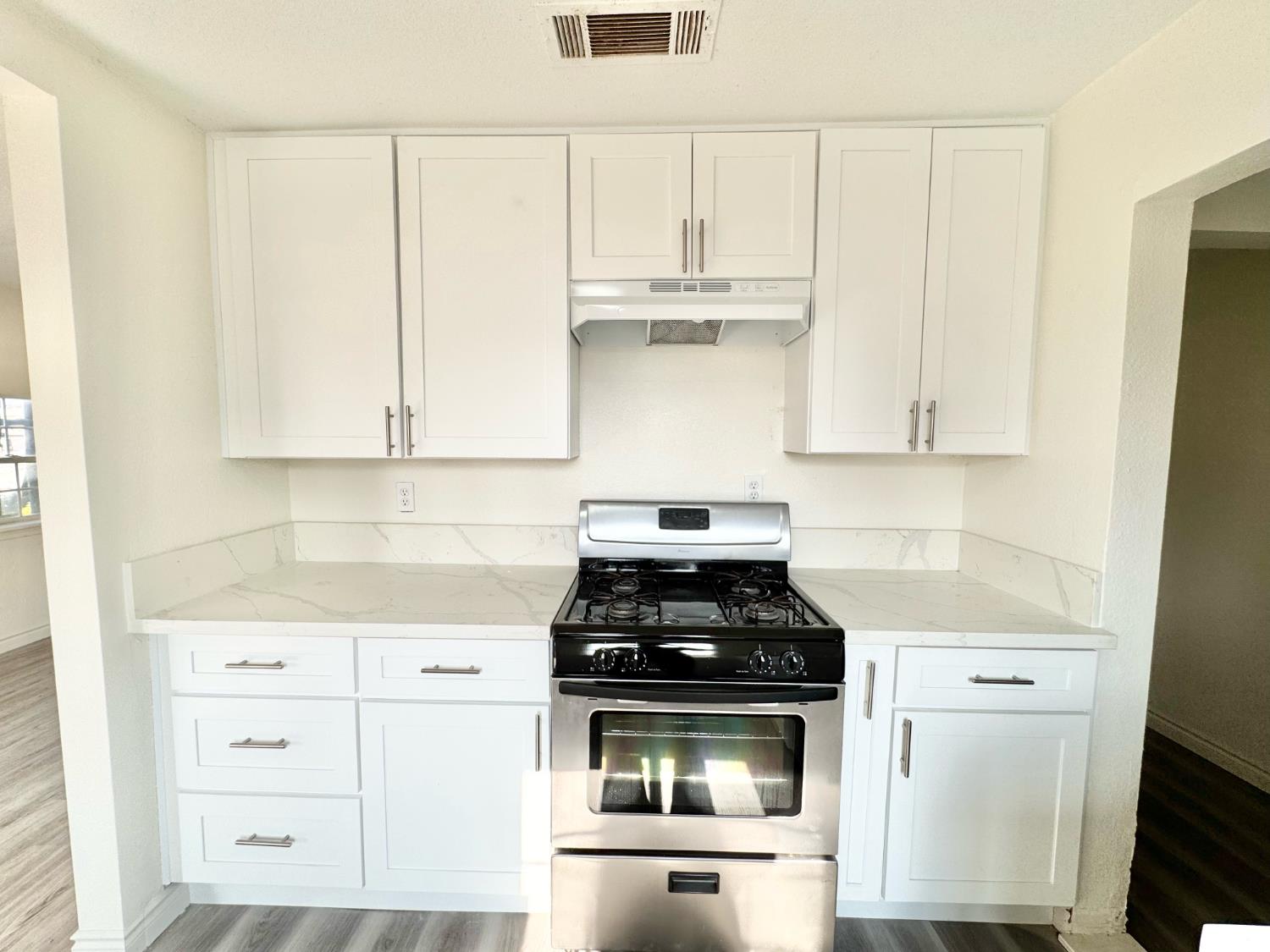 5035 E Laurel Ave, Fresno, CA 93727