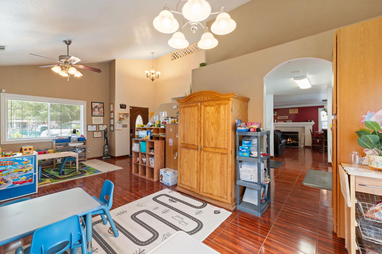 180 Cheney Ln, Coalinga, CA 93210