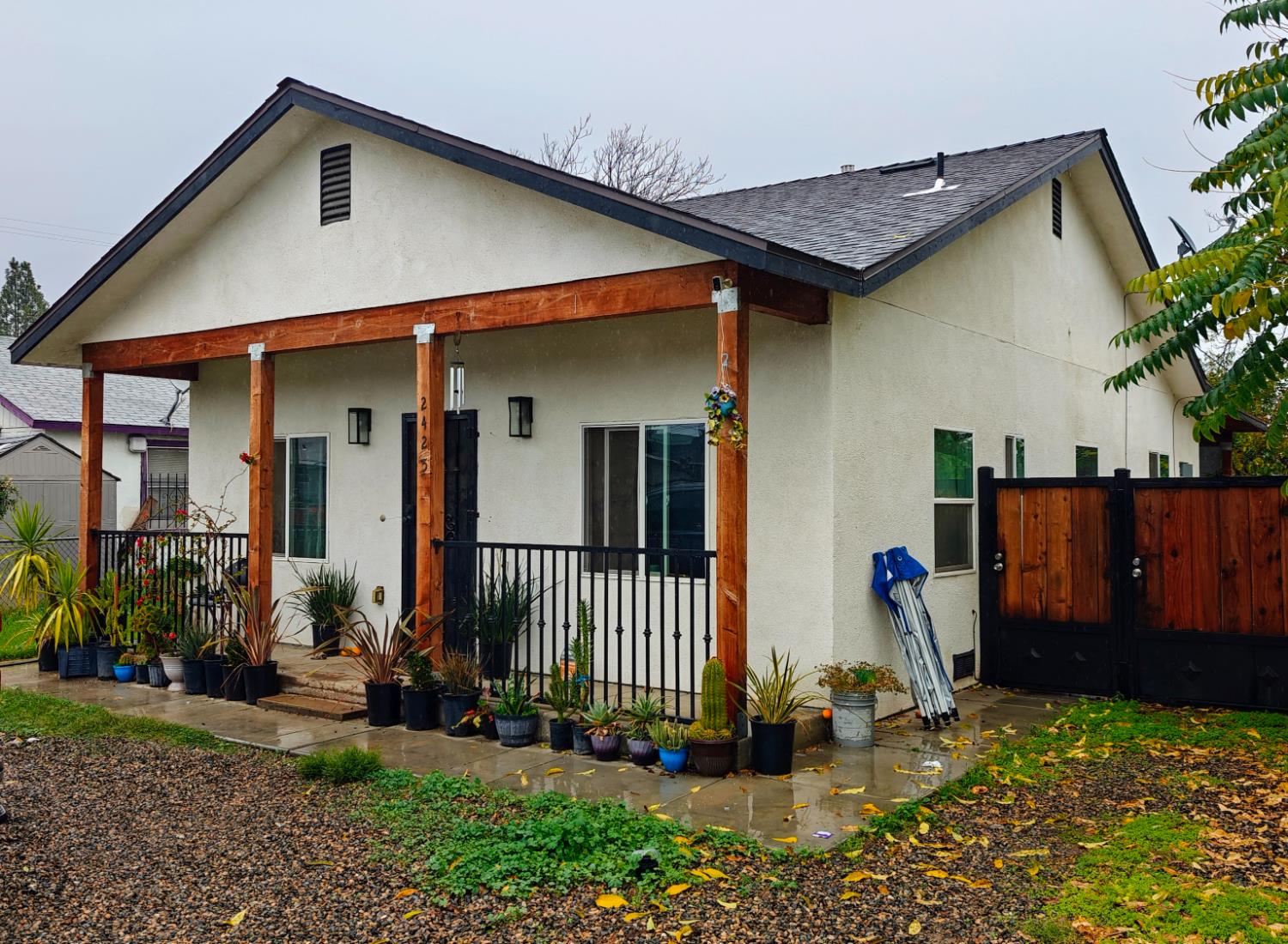 2425 S 10Th St, Fresno, CA 93725