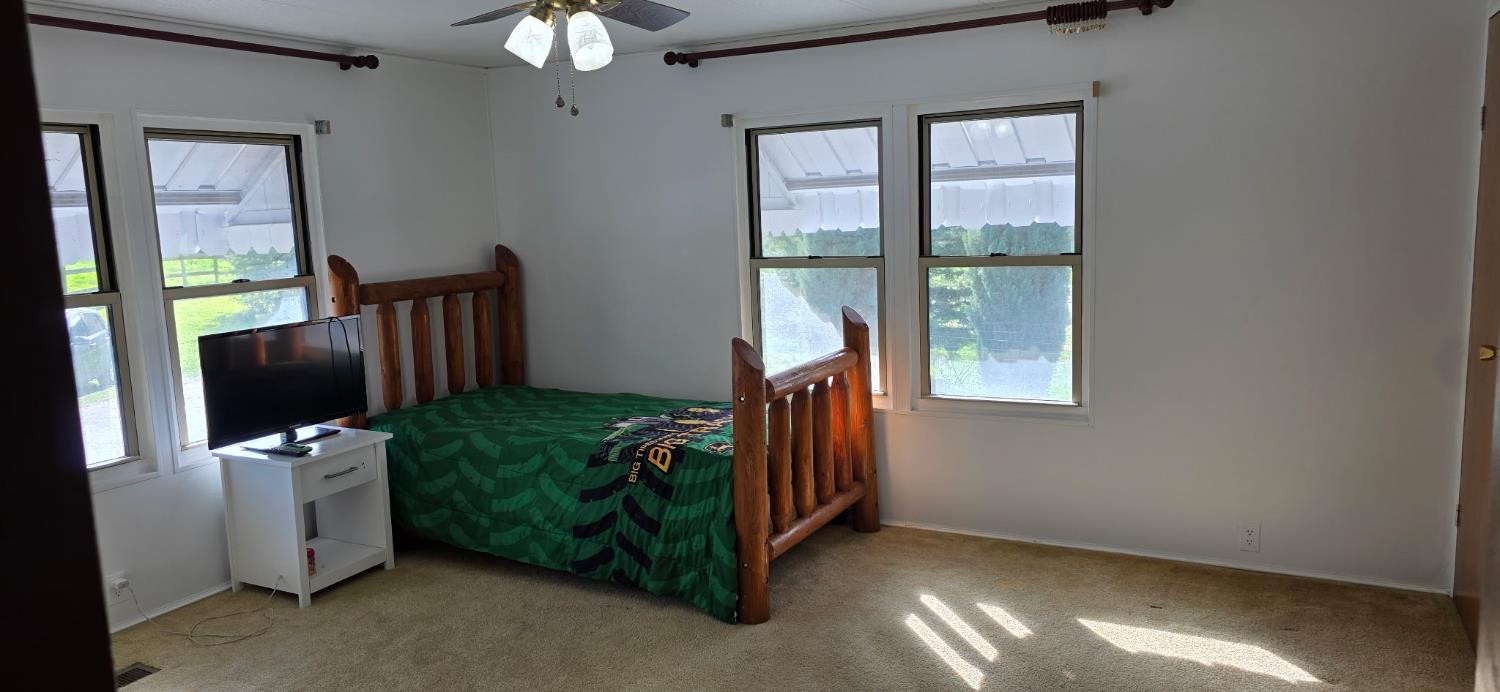 37314 Mistletoe Rd, Yokuts Valley, CA 93675